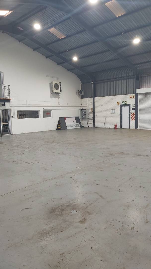 To Let commercial Property for Rent in Newton Park Eastern Cape